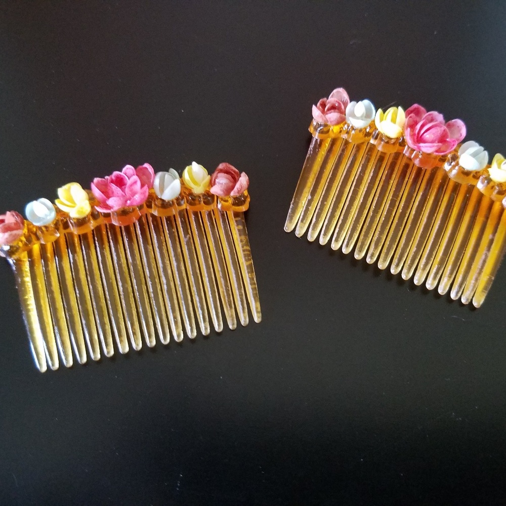 Vintage/antique hair combs